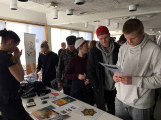 Ungt fólk á Starfamessu