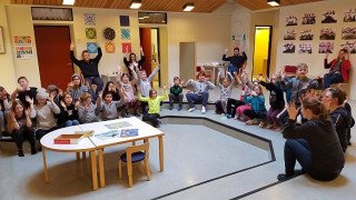 Klappað á táknmáli