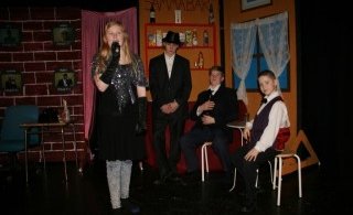 Bugsie Malone og aukasýning miðvikudaginn 15. aprí­l kl 19:30