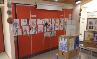 Sýning var á hand- og myndverkum nemenda