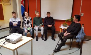 íštskrift 10. bekkinga, miðvikudagskvöldið 13. maí­