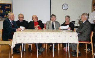 Hagyrðingar við háborðið