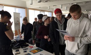 Ungt fólk á Starfamessu