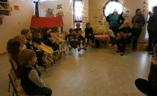 Ömmu- og  afa-, frænku- og  frænda- og foreldrakaffi  í­ Leikskóladeild Öxarfjarðarskóla, Lundi.