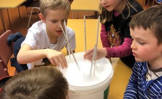 Ví­sindi í­ yngri deild